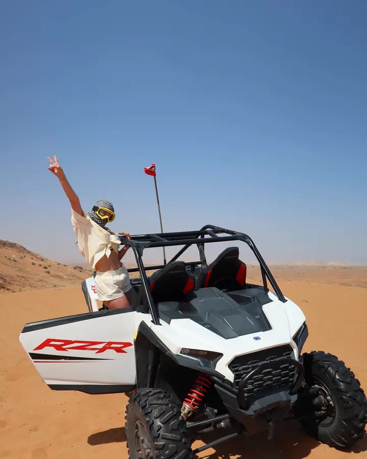 Camel ride and falconry on a daytime Dubai desert safari — guest photo 4