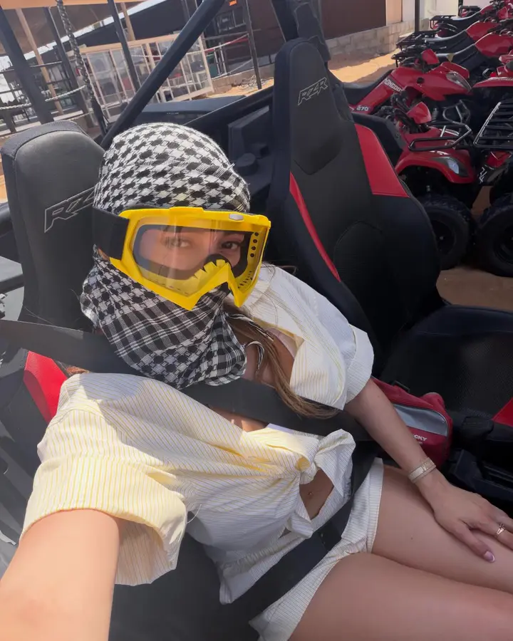 Camel ride and falconry on a daytime Dubai desert safari — guest photo 5