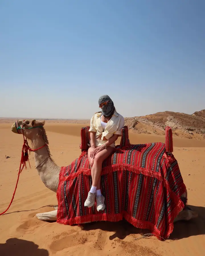 Camel ride and falconry on a daytime Dubai desert safari — guest photo 8